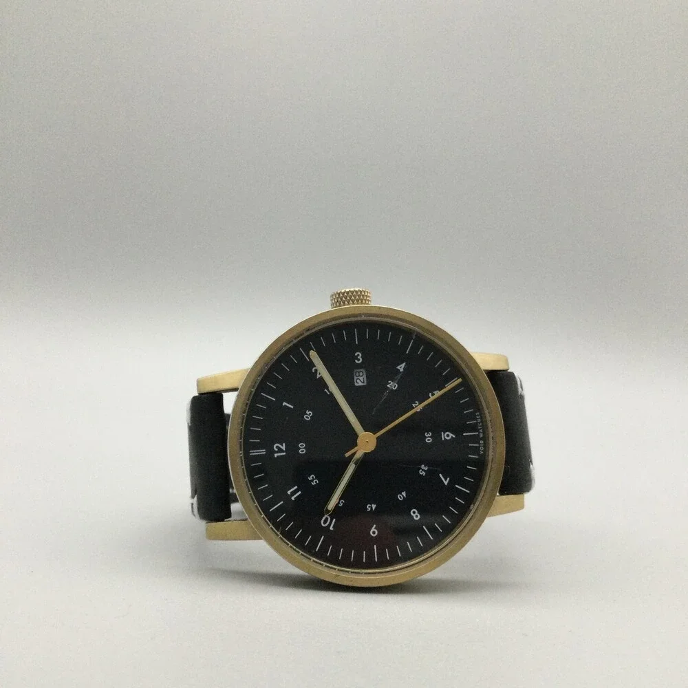 VOID Mens Watch 38mm Black Dial Gold Tone Leather Date V03B New Battery
